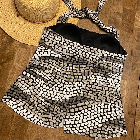Magicsuit Tankini Halter 2 piece Swimsuit Size 8 in Grey/White/Black - Picture 4 of 13